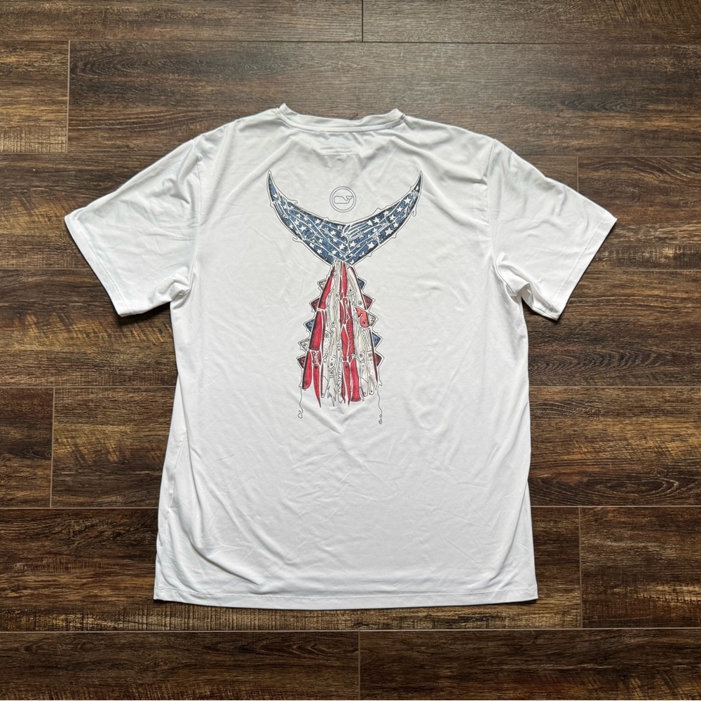 VINEYARD VINES Performance Shirt ABRAHAM PIECIAK Martha’s Vineyard Whale Tail M - Picture 2 of 4